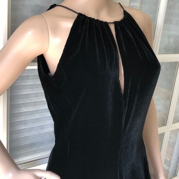 anne klein black velvet dress Anne Klein Women's Rhinestone Chain Buckle Classic Wrap Stretch Velvet Dress Green / 8